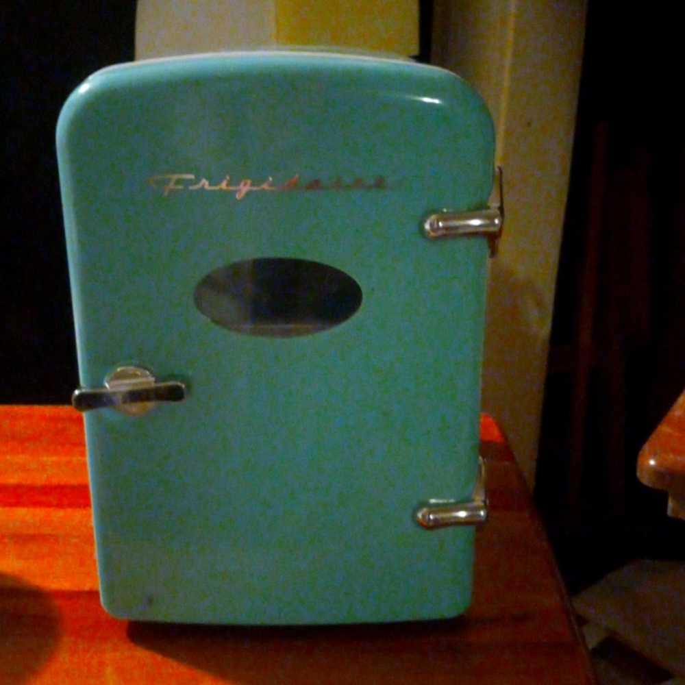 Frigidaire mini